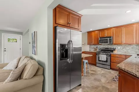 9 Gardner St, Beverly, MA 01915 photo 16