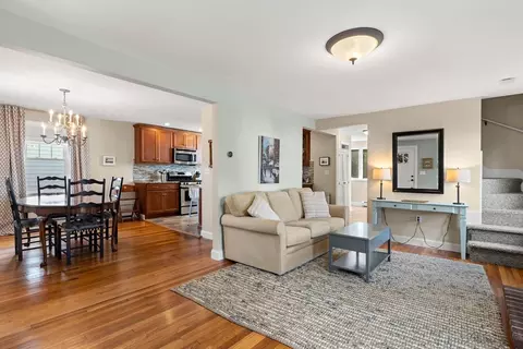 9 Gardner St, Beverly, MA 01915 photo 5