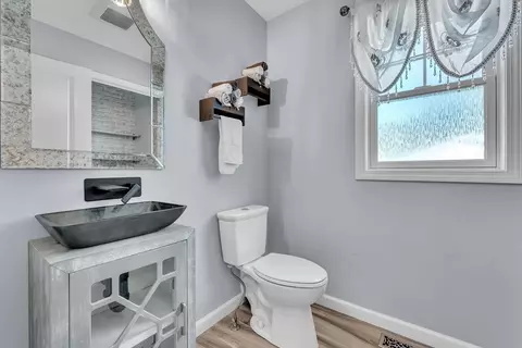 Bath - 170 Rolf Ave, Chicopee, MA 01020 photo 1 of 6
