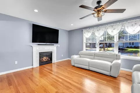 Living - 170 Rolf Ave, Chicopee, MA 01020 photo 4 of 4