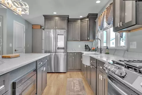Kitchen - 170 Rolf Ave, Chicopee, MA 01020 photo 6 of 8