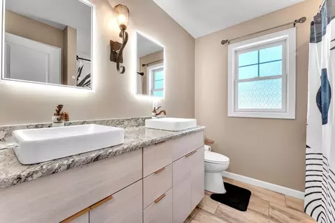 Bath - 170 Rolf Ave, Chicopee, MA 01020 photo 2 of 6