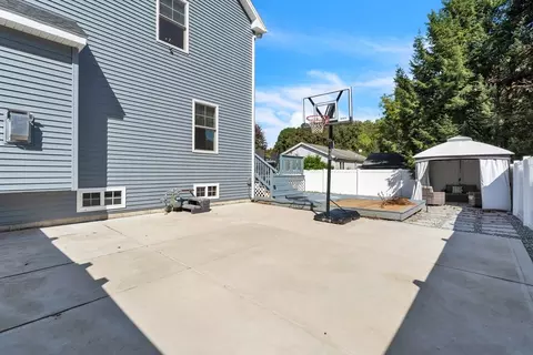 Exterior - 170 Rolf Ave, Chicopee, MA 01020 photo 3 of 6