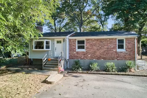 19 Leedham, Attleboro, MA 02703