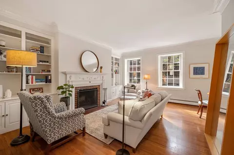 5 Myrtle St #2, Boston, MA 02114
