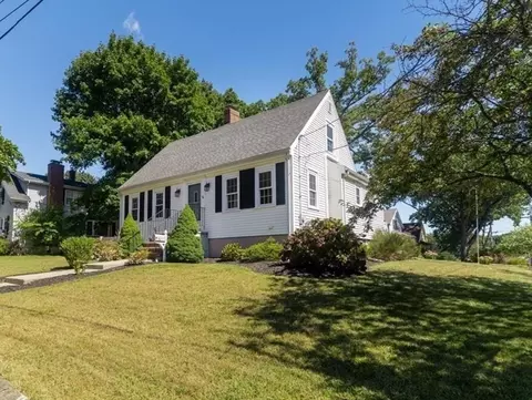 1 Houston St, Wakefield, MA 01880