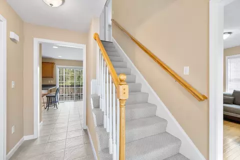 Entry Way - 10 Fatima Ln, Worcester, MA 01606 photo 3 of 3