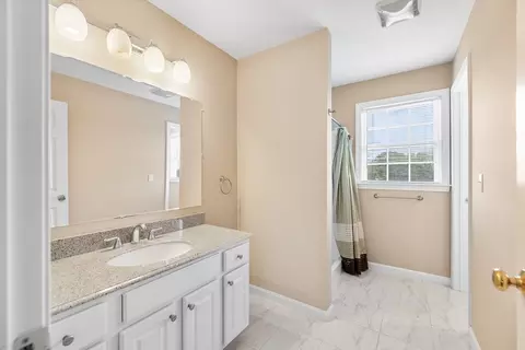 Bath - 10 Fatima Ln, Worcester, MA 01606 photo 1 of 5