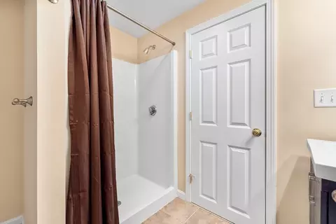 Bath - 10 Fatima Ln, Worcester, MA 01606 photo 5 of 5
