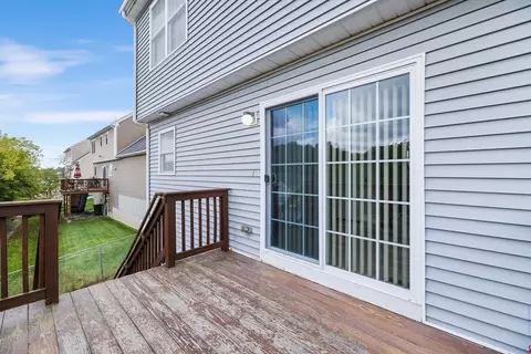 Exterior - 10 Fatima Ln, Worcester, MA 01606 photo 4 of 4