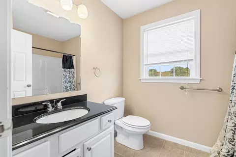 Bath - 10 Fatima Ln, Worcester, MA 01606 photo 3 of 5