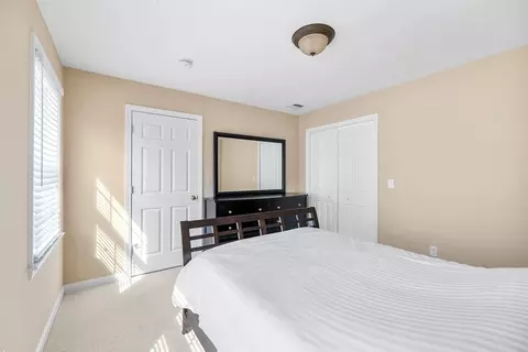 Bedroom - 10 Fatima Ln, Worcester, MA 01606 photo 3 of 8