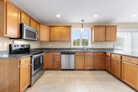Kitchen - 10 Fatima Ln, Worcester, MA 01606 photo 2 of 3
