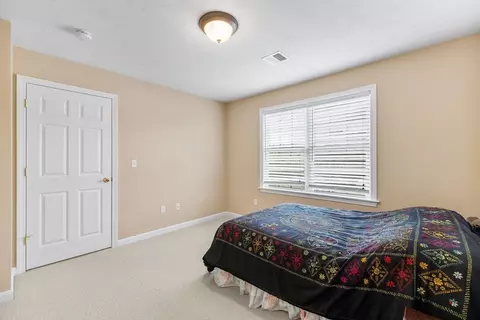 Bedroom - 10 Fatima Ln, Worcester, MA 01606 photo 5 of 8