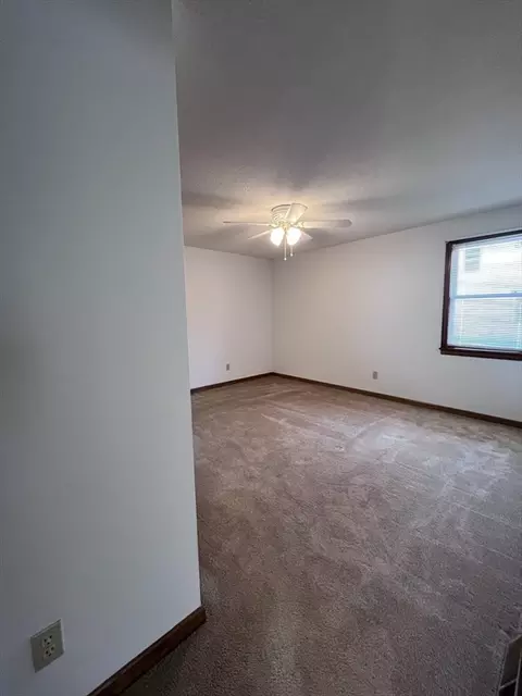 Bedroom - 48 Peekskill Ave, Springfield, MA 01129 photo 1 of 5
