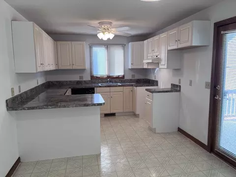 Kitchen - 48 Peekskill Ave, Springfield, MA 01129 photo 3 of 4