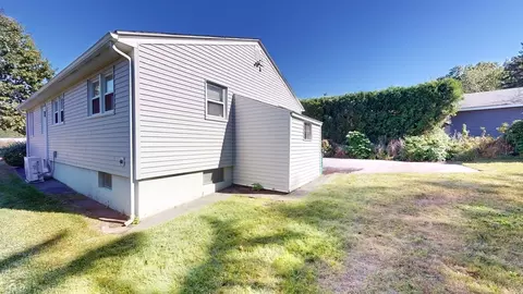 74 Randall St, Worcester, MA 01606 photo 4