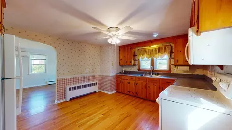 74 Randall St, Worcester, MA 01606 photo 9