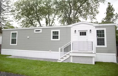 165 Summer #16A, Lunenburg, MA 01462