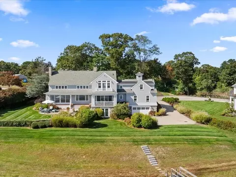 89 Hornbeam Rd, Duxbury, MA 02332