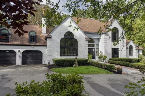 4 Pinecrest Rd, Hingham, MA 02043