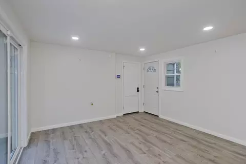 Living - 151 Fox Hill Rd, Springfield, MA 01118 photo 2 of 4