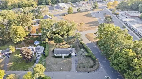 151 Fox Hill Rd, Springfield, MA 01118