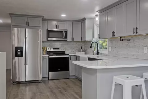 Kitchen - 151 Fox Hill Rd, Springfield, MA 01118 photo 6 of 8