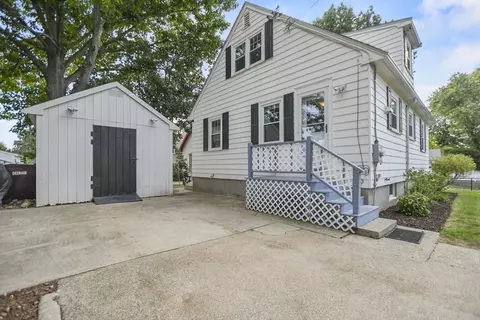4 Corbett Ave, Dedham, MA 02026 photo 3