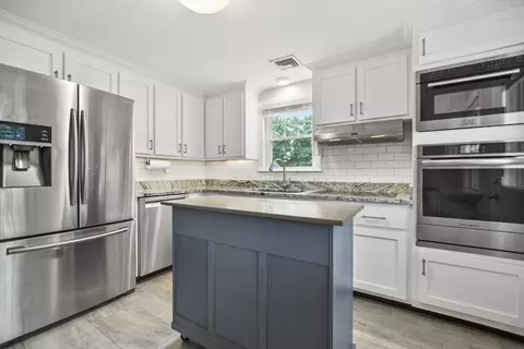 4 Corbett Ave, Dedham, MA 02026 photo 9