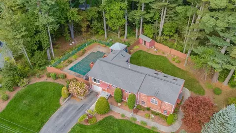 24 Governor Peabody Rd, Billerica, MA 01821