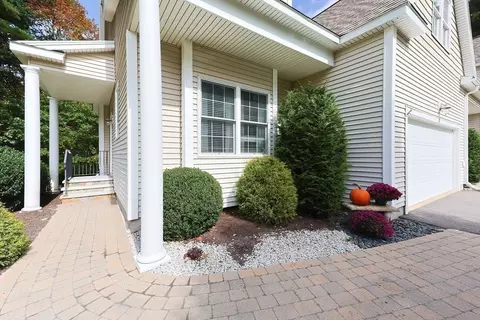 8 Hailey Ave #8, Franklin, MA 02038