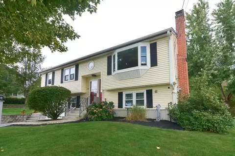 59 Long Hill Dr, Leominster, MA 01453
