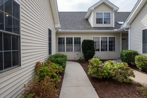 123 Orchard Meadow Dr #123, Shrewsbury, MA 01545