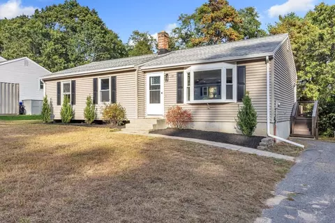 79 Westbanks Ct, Springfield, MA 01118