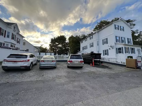 86 Arthur St, Worcester, MA 01604 photo 3