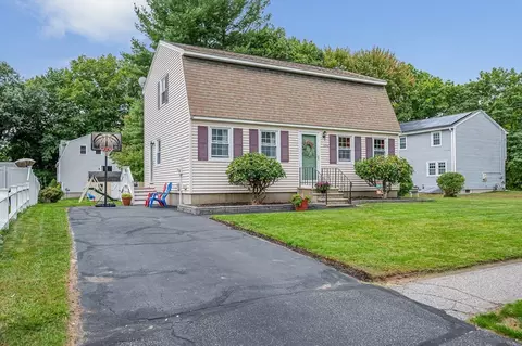 106 Newbridge Rd, Lowell, MA 01854
