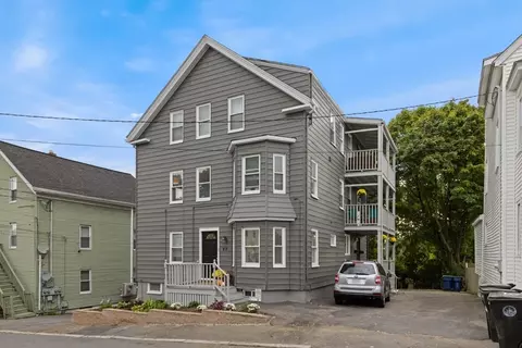 49 Lawrence St, Salem, MA 01970