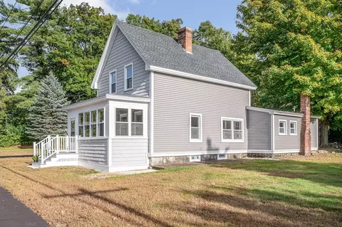 17 Gerrish Ave, Dracut, MA 01826 photo 2