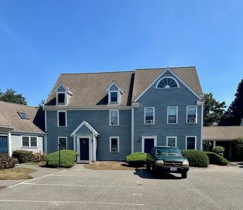 316 Sea St #I, Hyannis, MA 02601