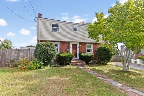 81 Great Hill Dr, Weymouth, MA 02191