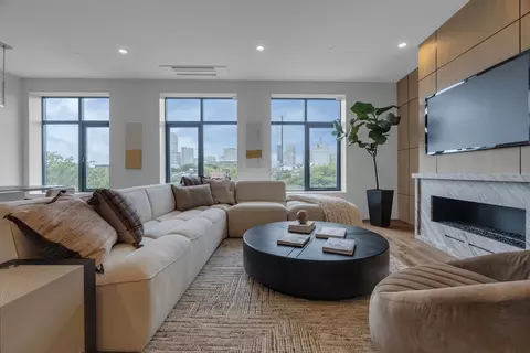 1200 Washington St #405, Boston, MA 02118