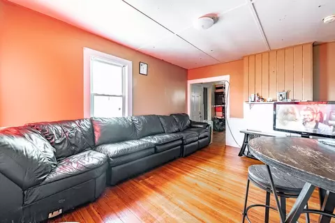 Living - 17 George St, Springfield, MA 01105 photo 2 of 4