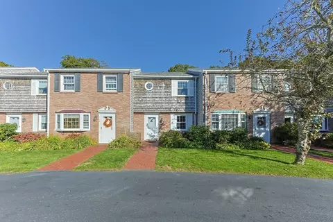 58 Captain Cook Ln #58, Centerville, MA 02632