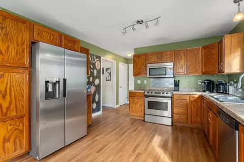 37 Pearson Dr, Springfield, MA 01119 photo 9