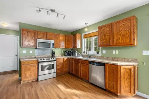 37 Pearson Dr, Springfield, MA 01119 photo 8