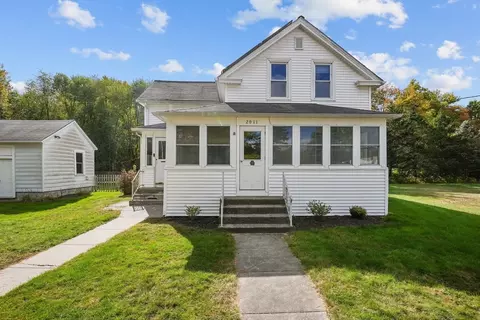 2011 Providence Rd, Northbridge, MA 01534