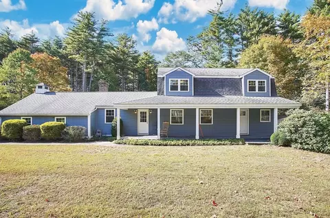 6 Parkwood Dr, Wilbraham, MA 01095