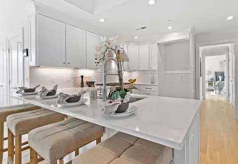 8 Sycamore St #D, Somerville, MA 02143