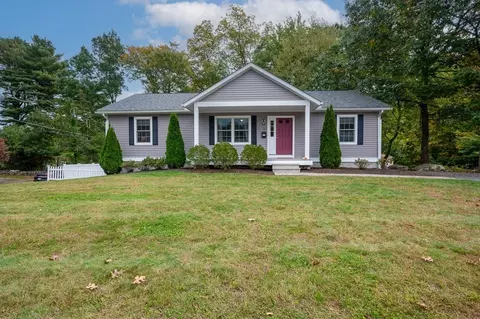 37 Crestwood Dr, Northborough, MA 01532